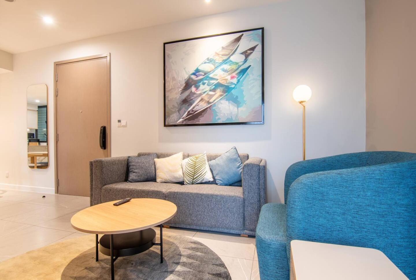 Luxury 2 Or 3Br Apartment In Dist 1 N Pool, Gym, Airport Pickup Bandar Ho Chi Minh Luaran gambar
