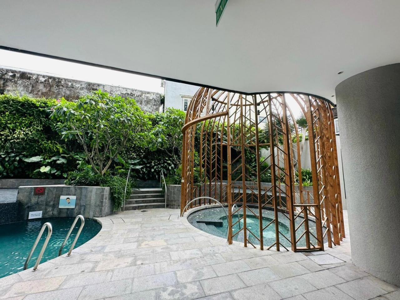 Luxury 2 Or 3Br Apartment In Dist 1 N Pool, Gym, Airport Pickup Bandar Ho Chi Minh Luaran gambar
