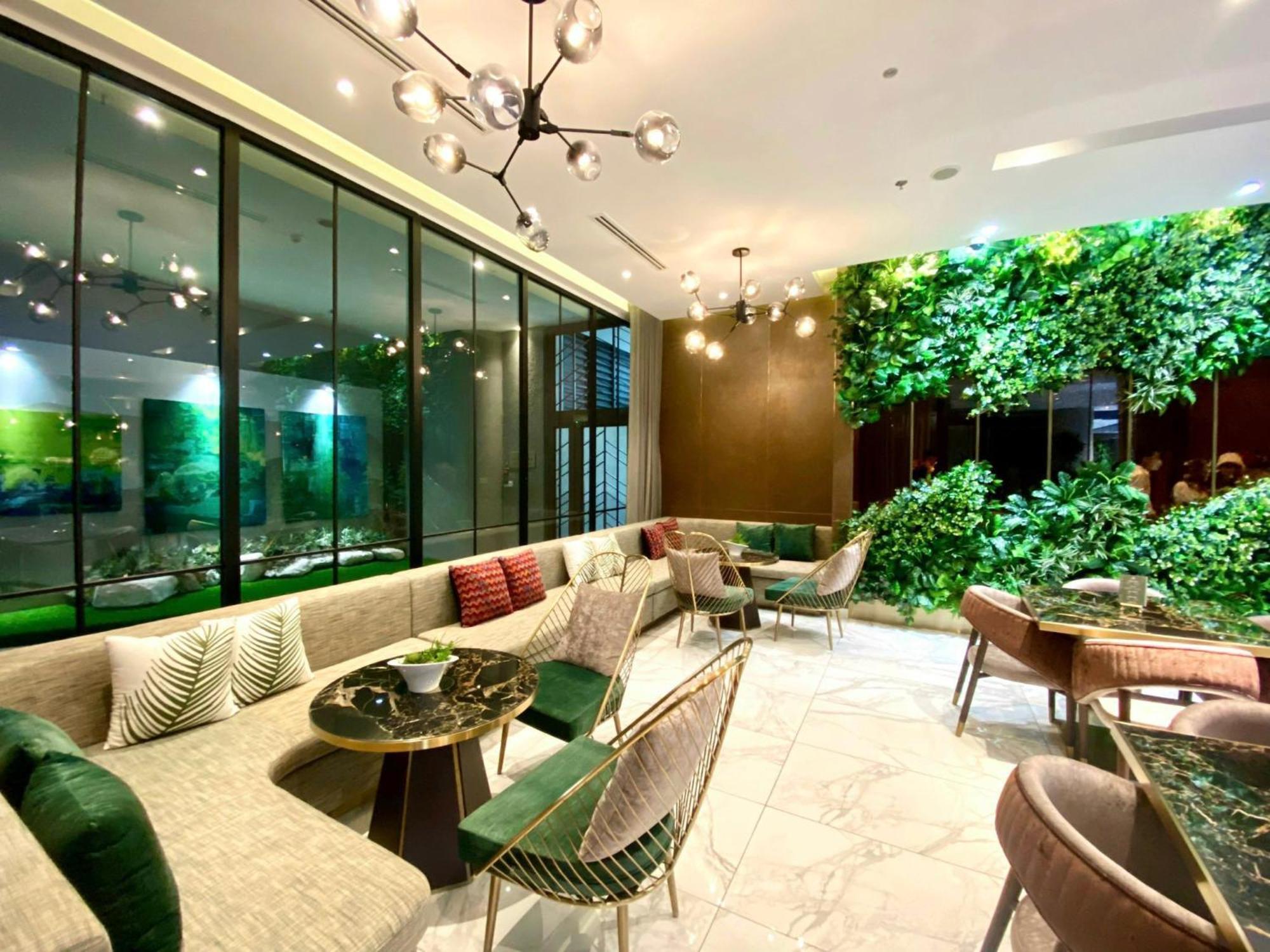 Luxury 2 Or 3Br Apartment In Dist 1 N Pool, Gym, Airport Pickup Bandar Ho Chi Minh Luaran gambar